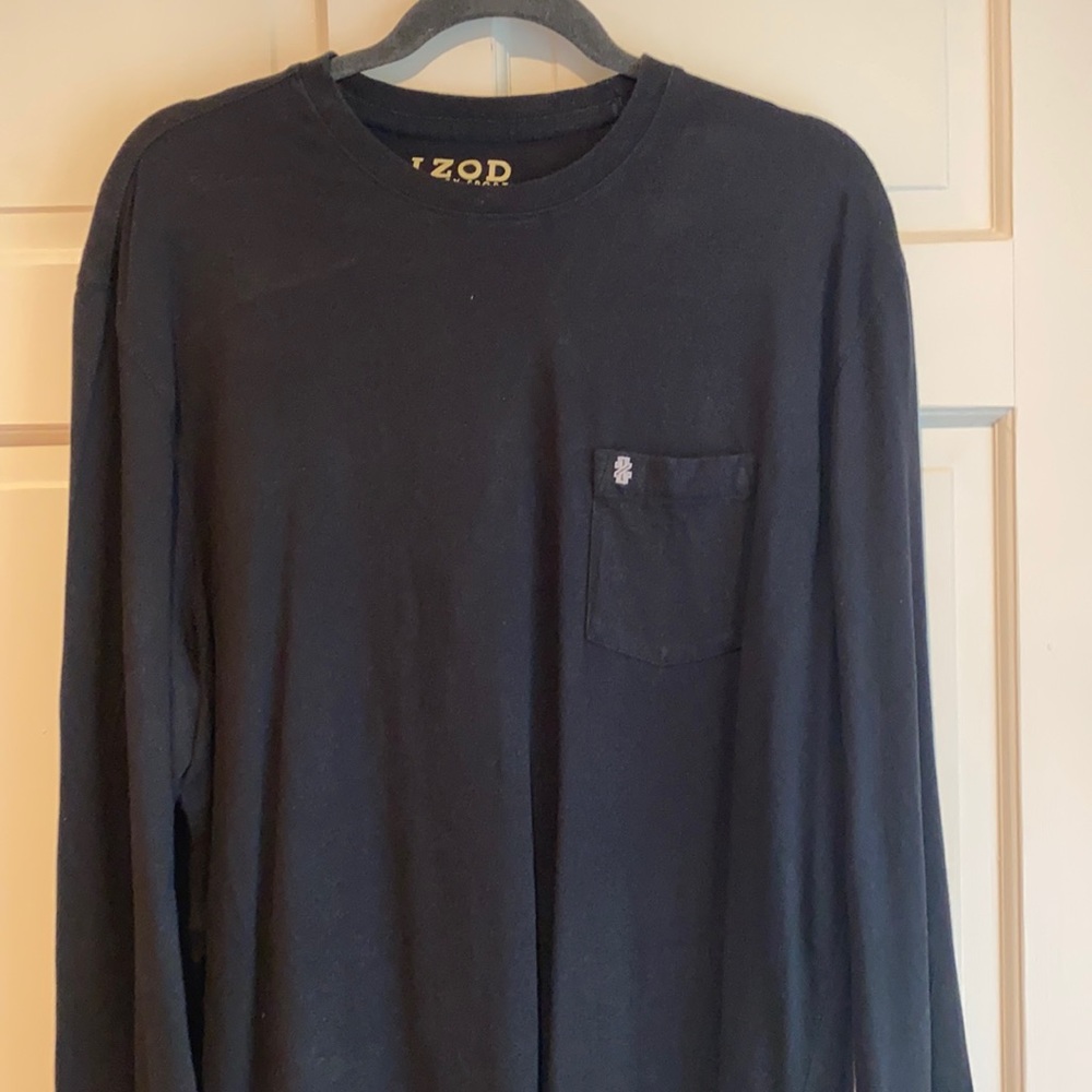 Izod Men’s Pocket Long Sleeve Tee